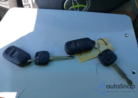 2004 Toyota Highlander V6 z USA, uszkodzony, nr VIN JTEDP21A440012024